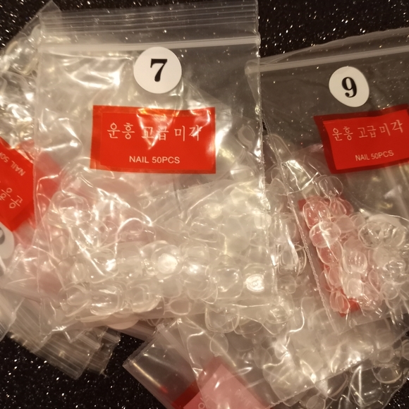 👍SOLD👍 Nail 💅 Tips - Picture 2 of 5